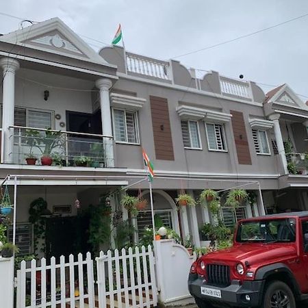 Furnished Villa Near Airport, Away From City Бопал Екстериор снимка