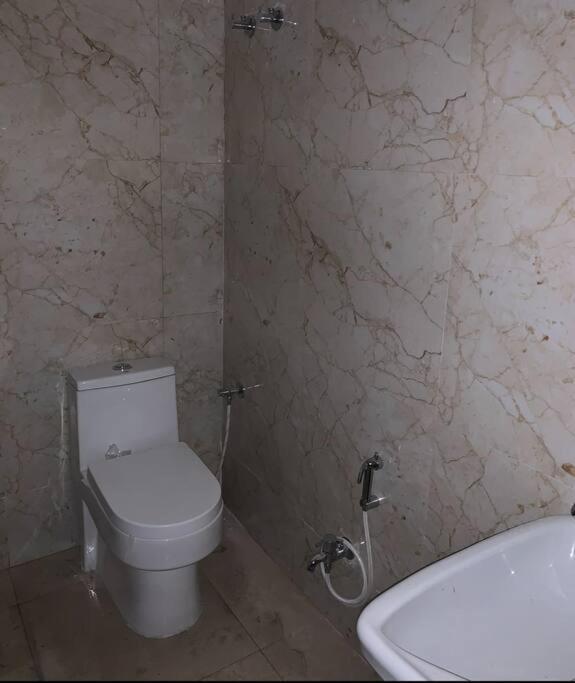 Furnished Villa Near Airport, Away From City Бопал Екстериор снимка